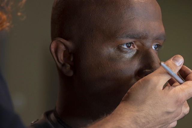 스크린과 브라운관을 넘나들며: 주요 작품 활동 🎬